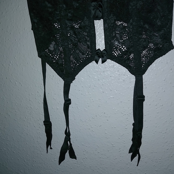 Victoria Secret 34C Black Bustier Garter Belt Lingerie - Picture 2 of 7